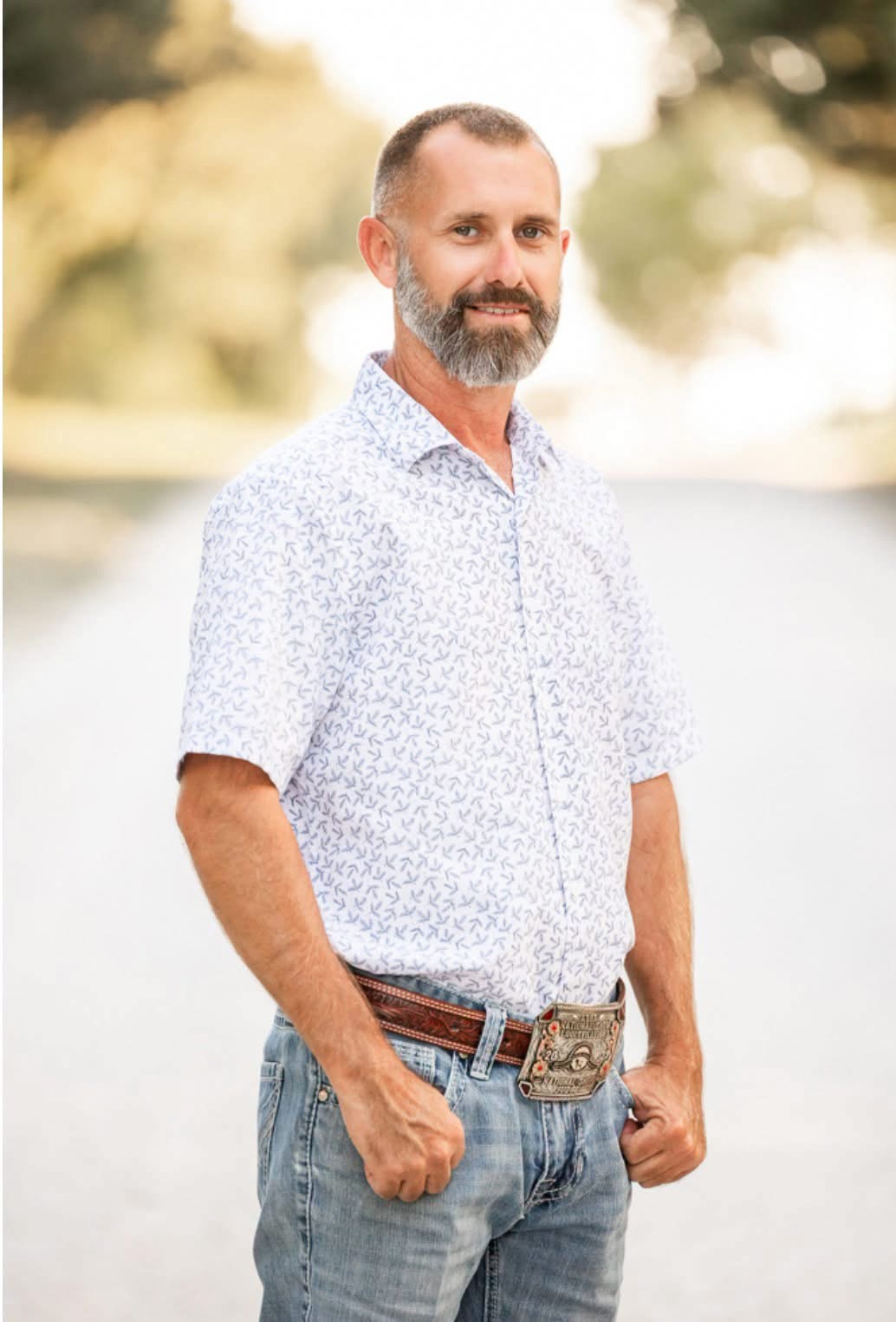 A showman with a trophy belt buckle